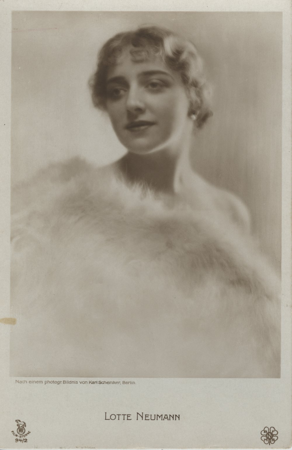 Karl Schenker, Lotte Neumann , around 1920 (celebrity postcard), Museum Ludwig