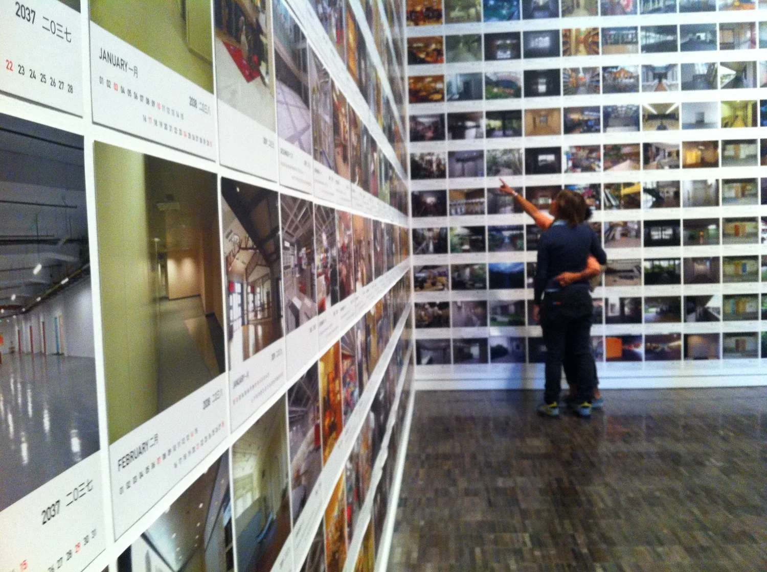 (Fig. 3) When assembled with care and intelligence, a very large group of images can create a unified work that invites and rewards close attention. Photo by DavityDave via Flickr , used under Creative Commons.
