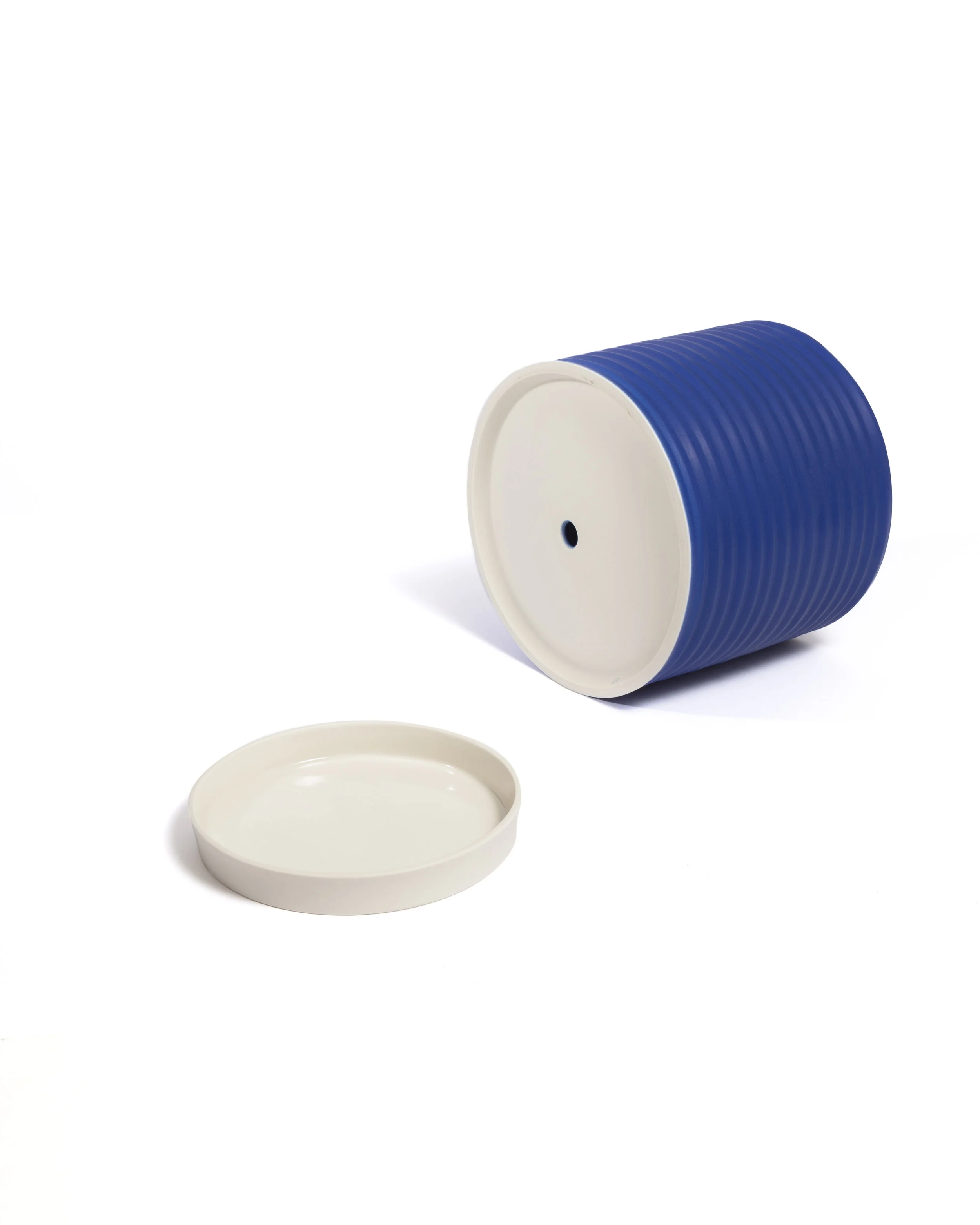 Amolleur-Blue OBlique 01.jpg