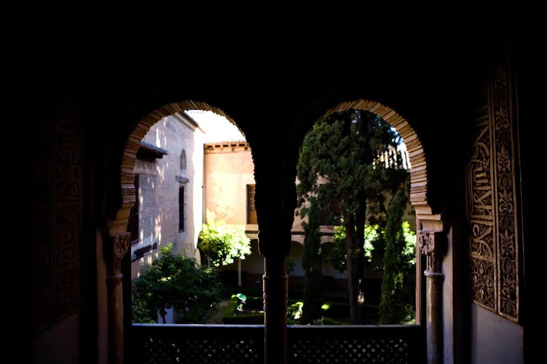 alhambra_windows.JPG