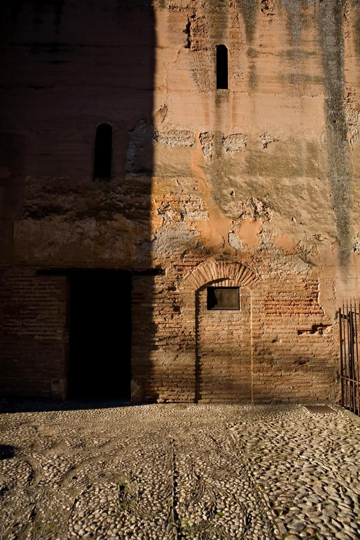 alhambra_frontwall.JPG