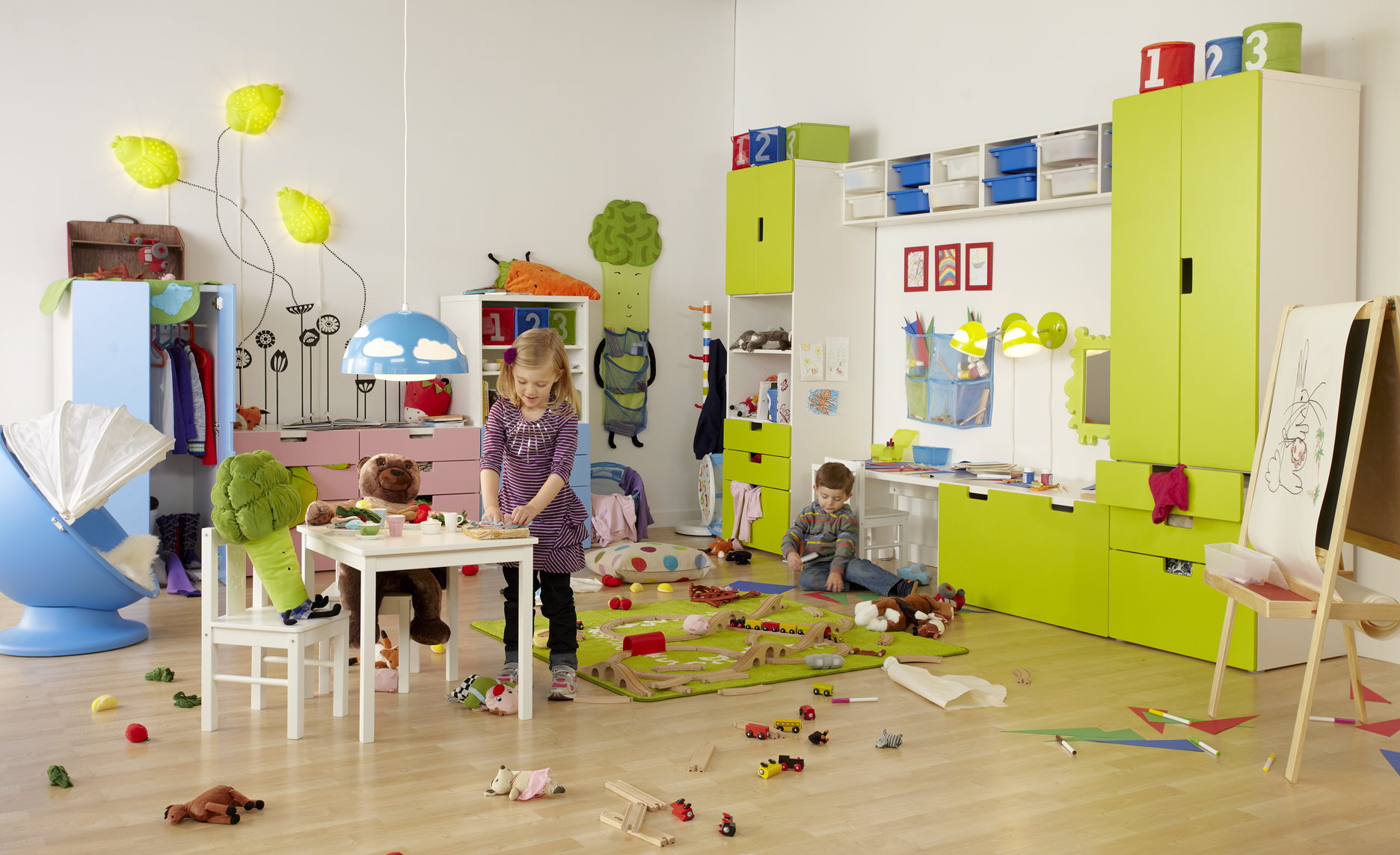 IKEA_Nesting_ConqueringClutter 10375.jpg