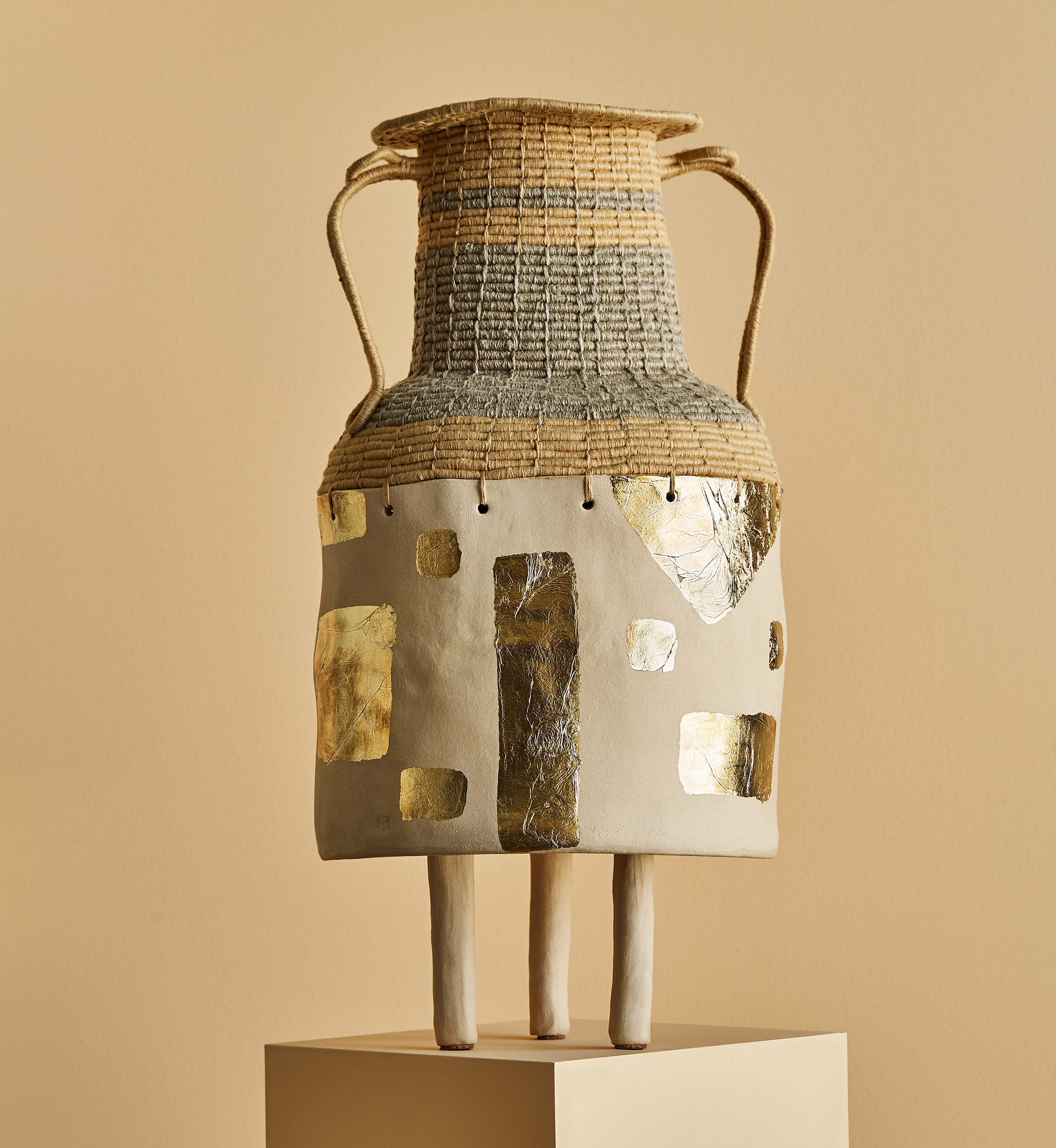 NaturalLight_SmallPedestal.jpg