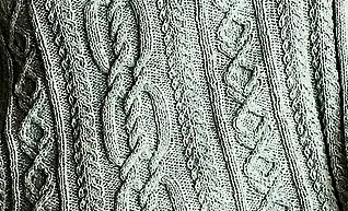 Hugo design by Michiyo featured in the Arranmore Light colourway Narin Beach; hand knit by Ravelry knitter: hirokotrinity