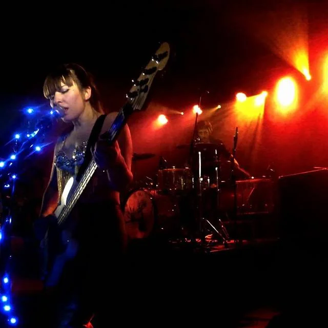 Capsula band live performance official photos psychedelic rock trio coni duchess