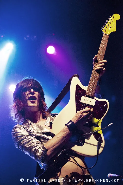 Capsula band live performance official photos psychedelic rock trio