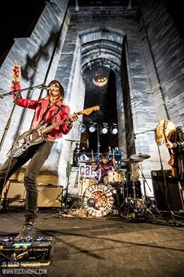 Capsula band live performance official photos psychedelic rock trio