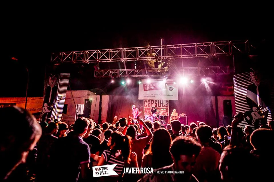 Capsula band live performance official photos psychedelic rock trio