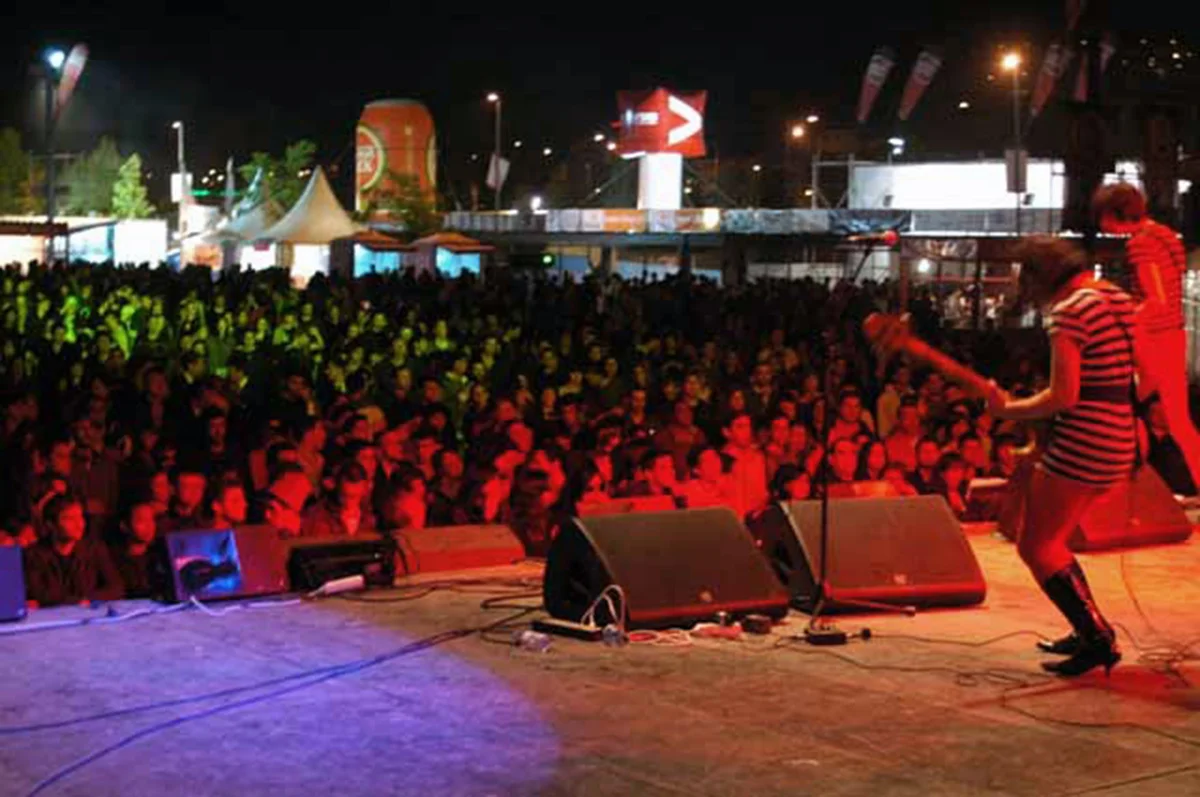 Capsula Live in Portugal (Copy)