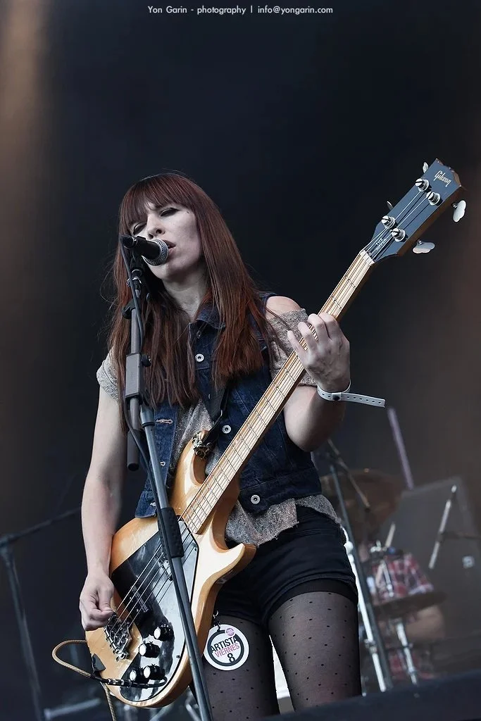 Capsula_band_Coni_Duchess_Bass  psychrock