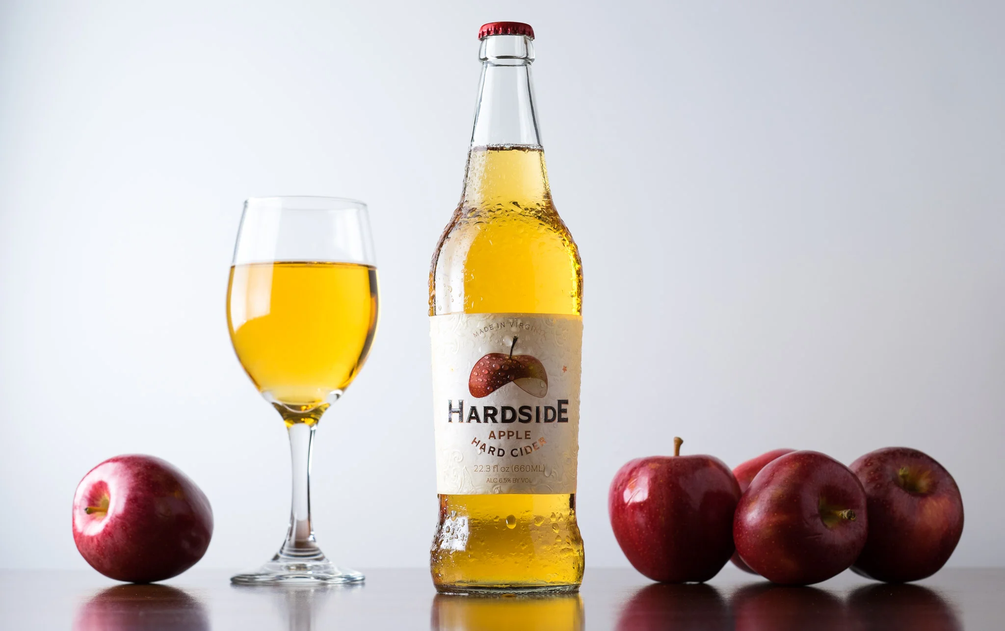 News BehindTheScenes One Light Hard Apple Cider Product Photo