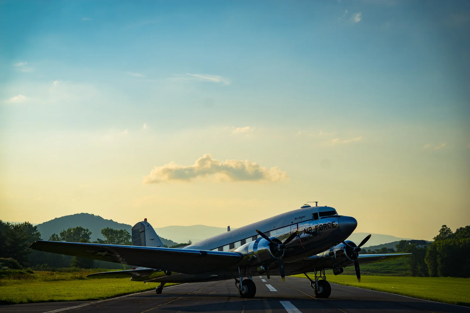 Dynamic+Aviation+Photos+-+7-6-2016-1137.jpg
