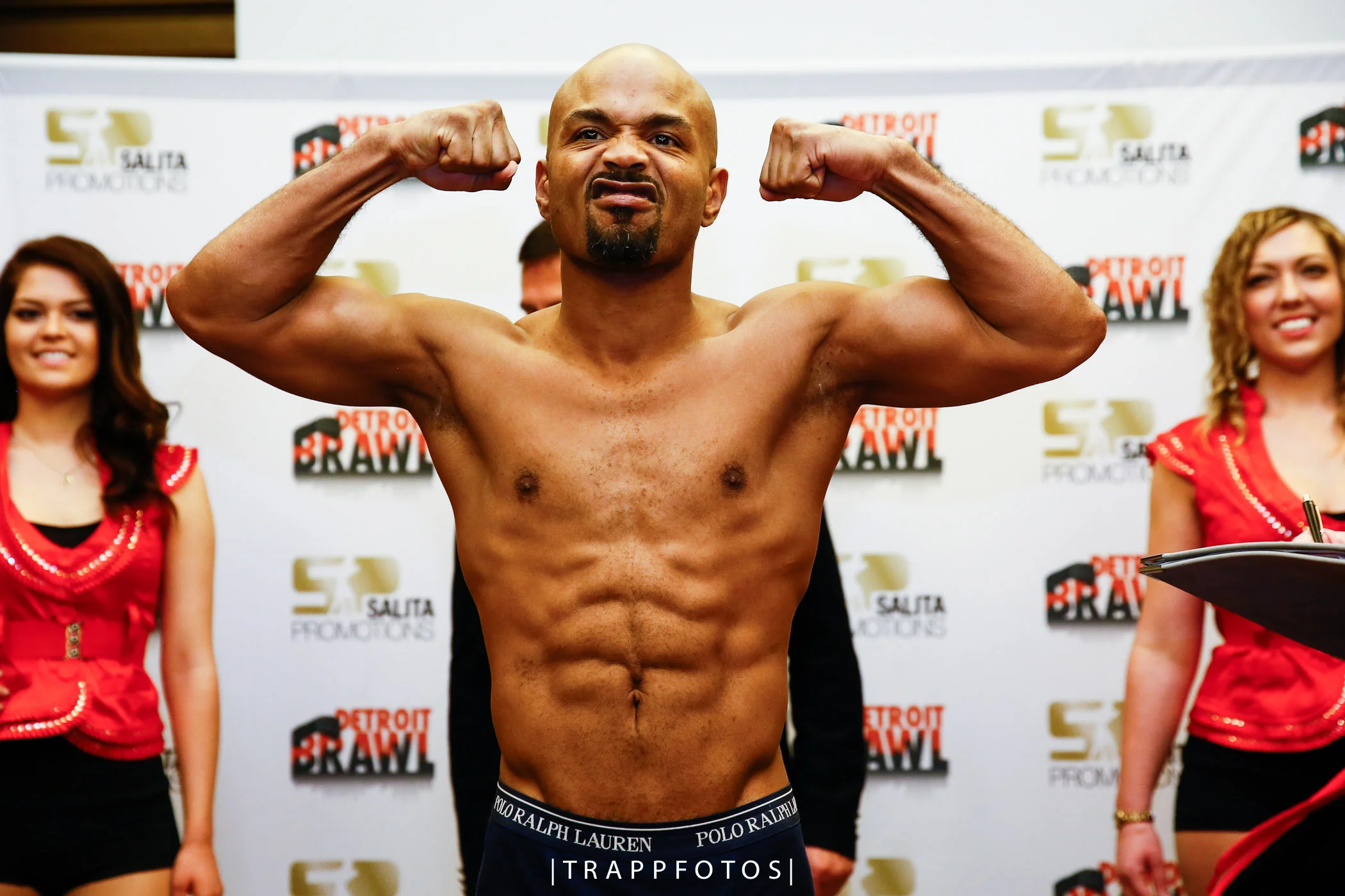 LR_DETROIT BRAWL-WEIGH IN-01212016-9245.jpg