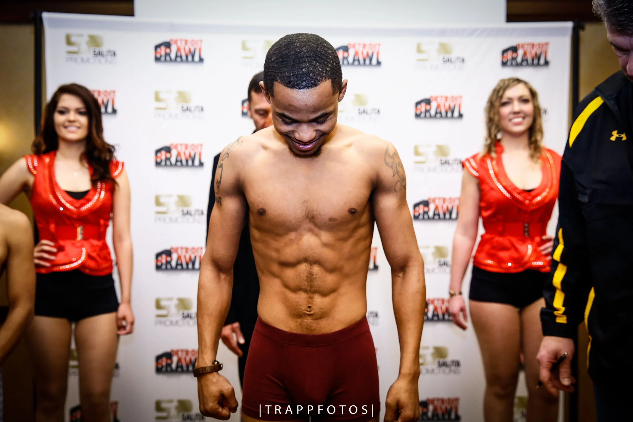 LR_DETROIT BRAWL-WEIGH IN-01212016-9306.jpg