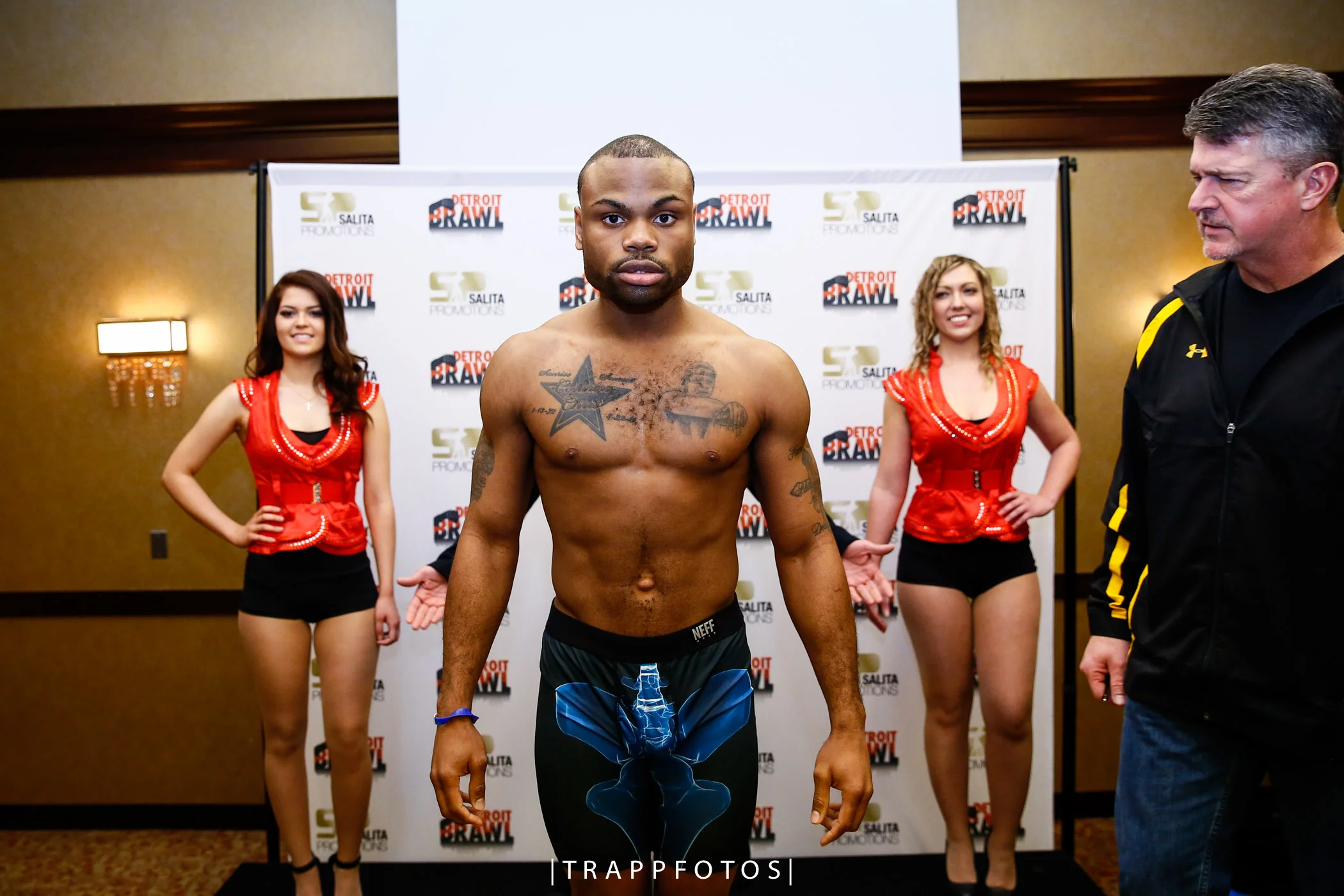 LR_DETROIT BRAWL-WEIGH IN-01212016-9349.jpg