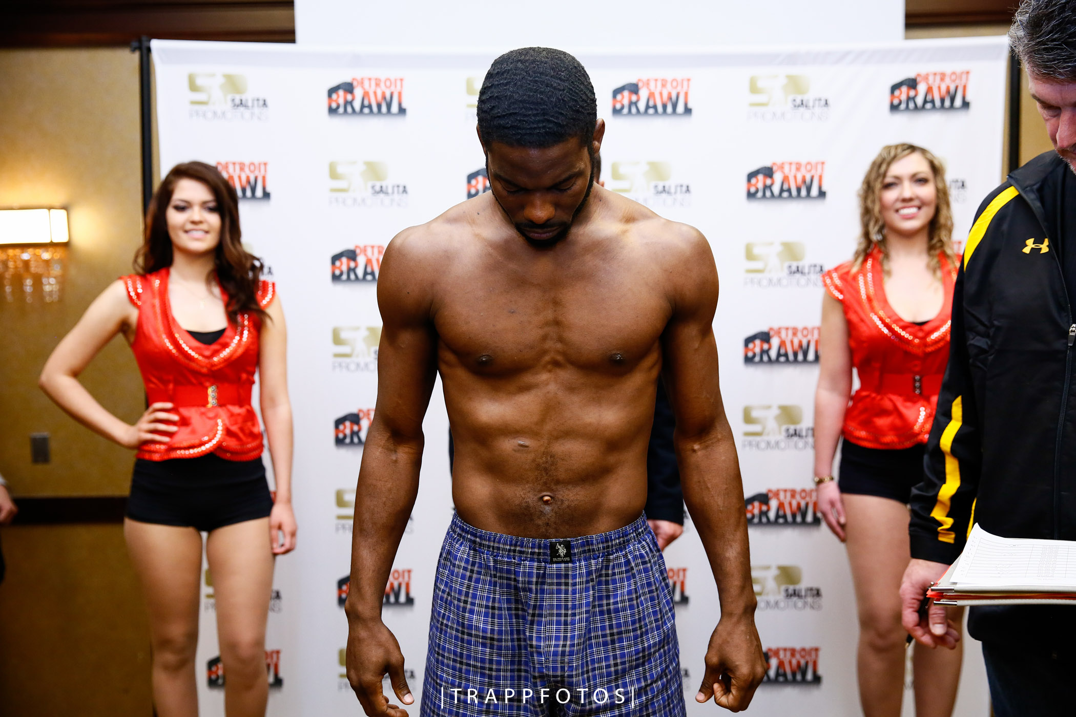 LR_DETROIT BRAWL-WEIGH IN-01212016-9428.jpg