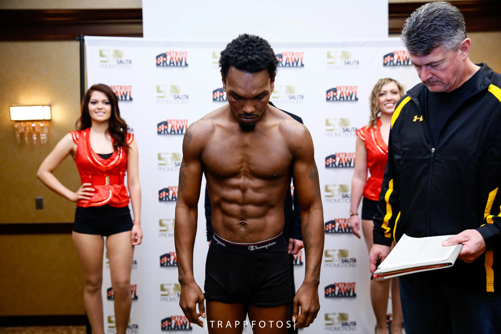 LR_DETROIT BRAWL-WEIGH IN-01212016-9464.jpg