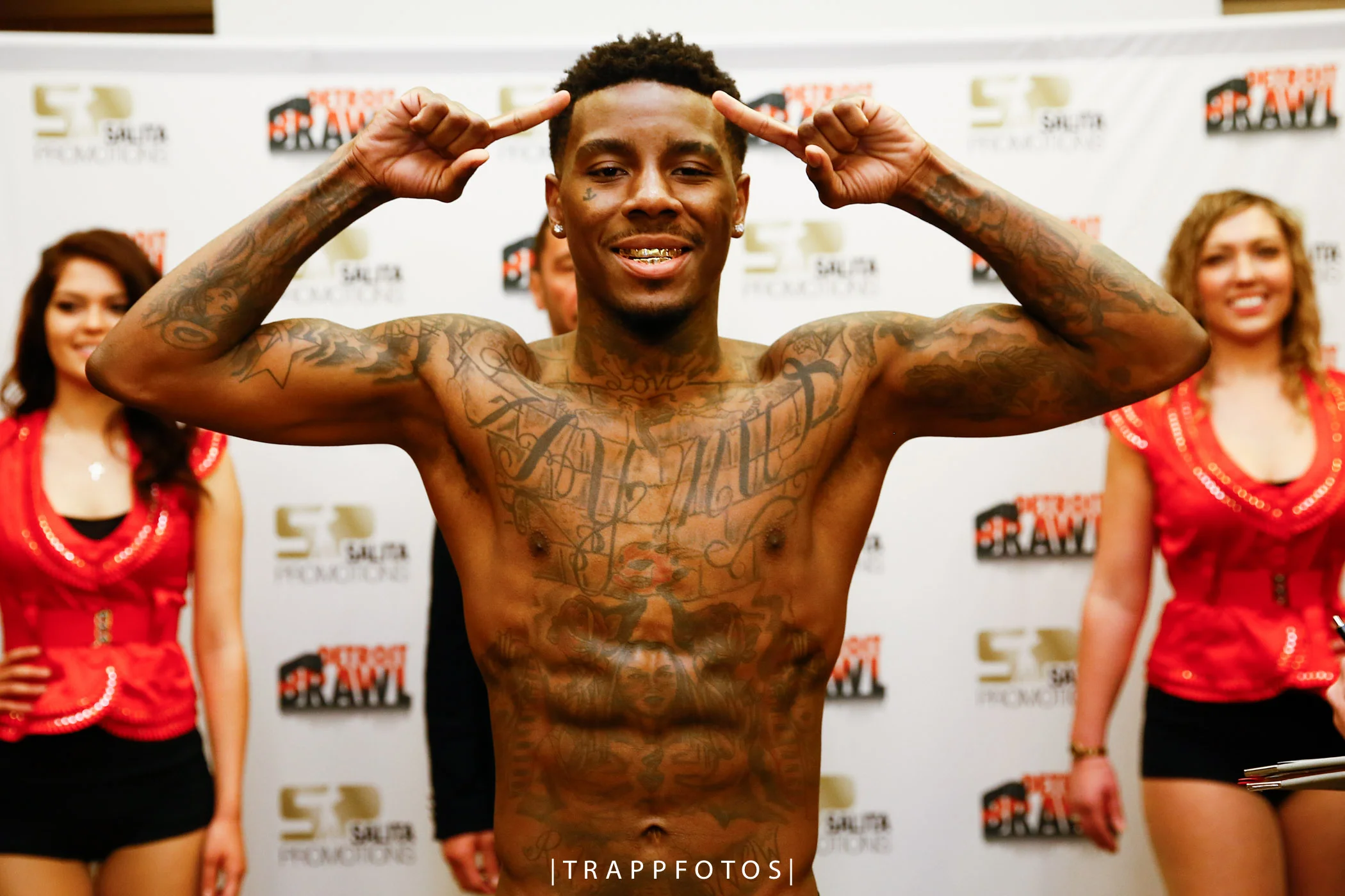 LR_DETROIT BRAWL-WEIGH IN-01212016-9512.jpg