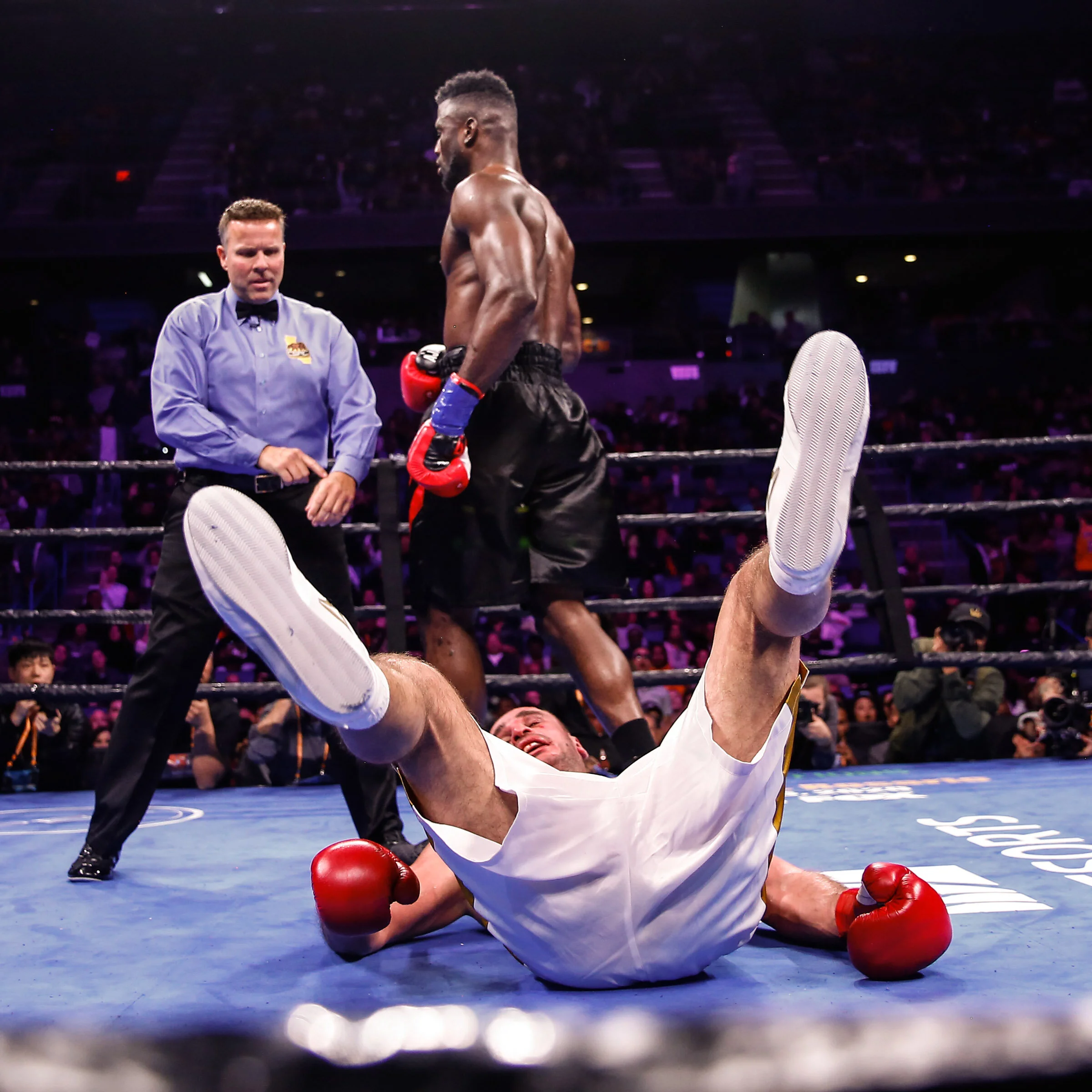 HR_TGB-PBC ON FOX-FIGHT NIGHT-CHARLO VS HARRISON 2-TRAPPFOTOS-12212019-0039.jpg