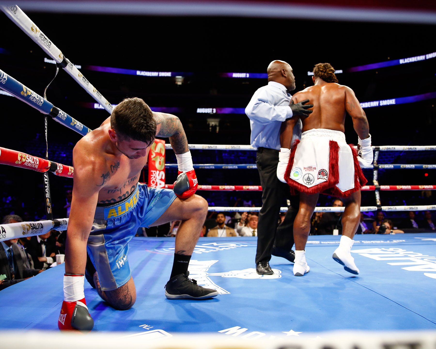LR_FIGHT NIGHT-VERNON WEBBER-TRAPPFOTOS-JUNE032023-0869.jpg