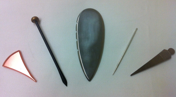 Examples of typical non-insertive "needles" used in Japanese Shonishin.