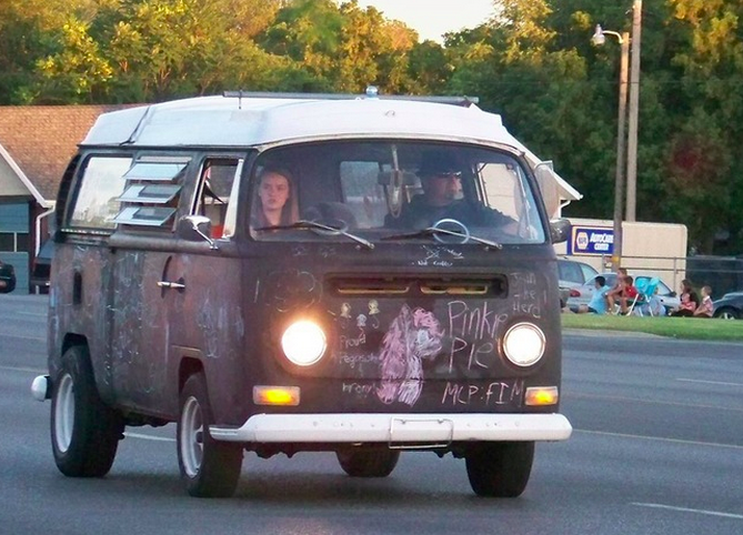 Main street cruise
