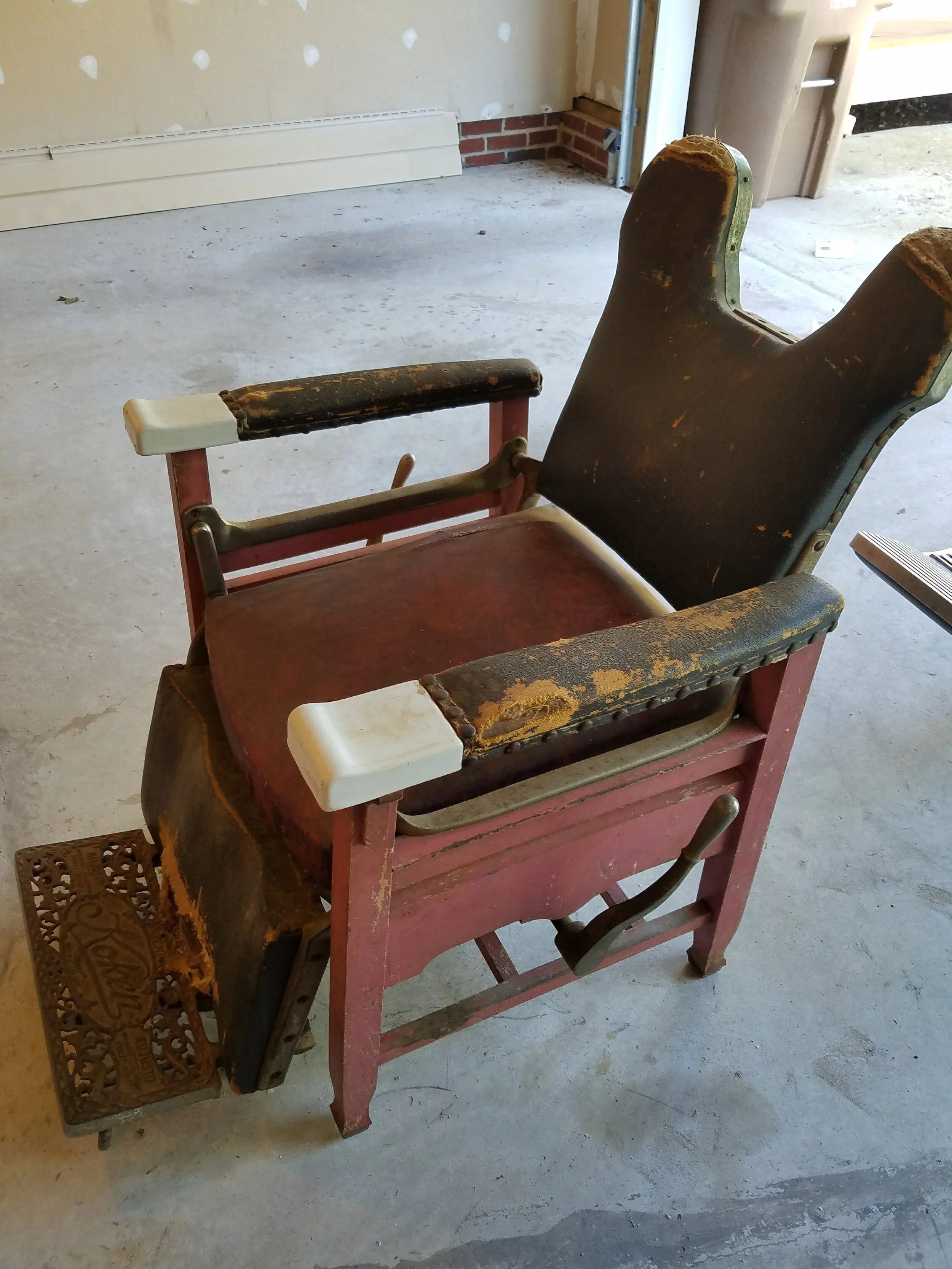 Koken Chair Pic 4.jpg