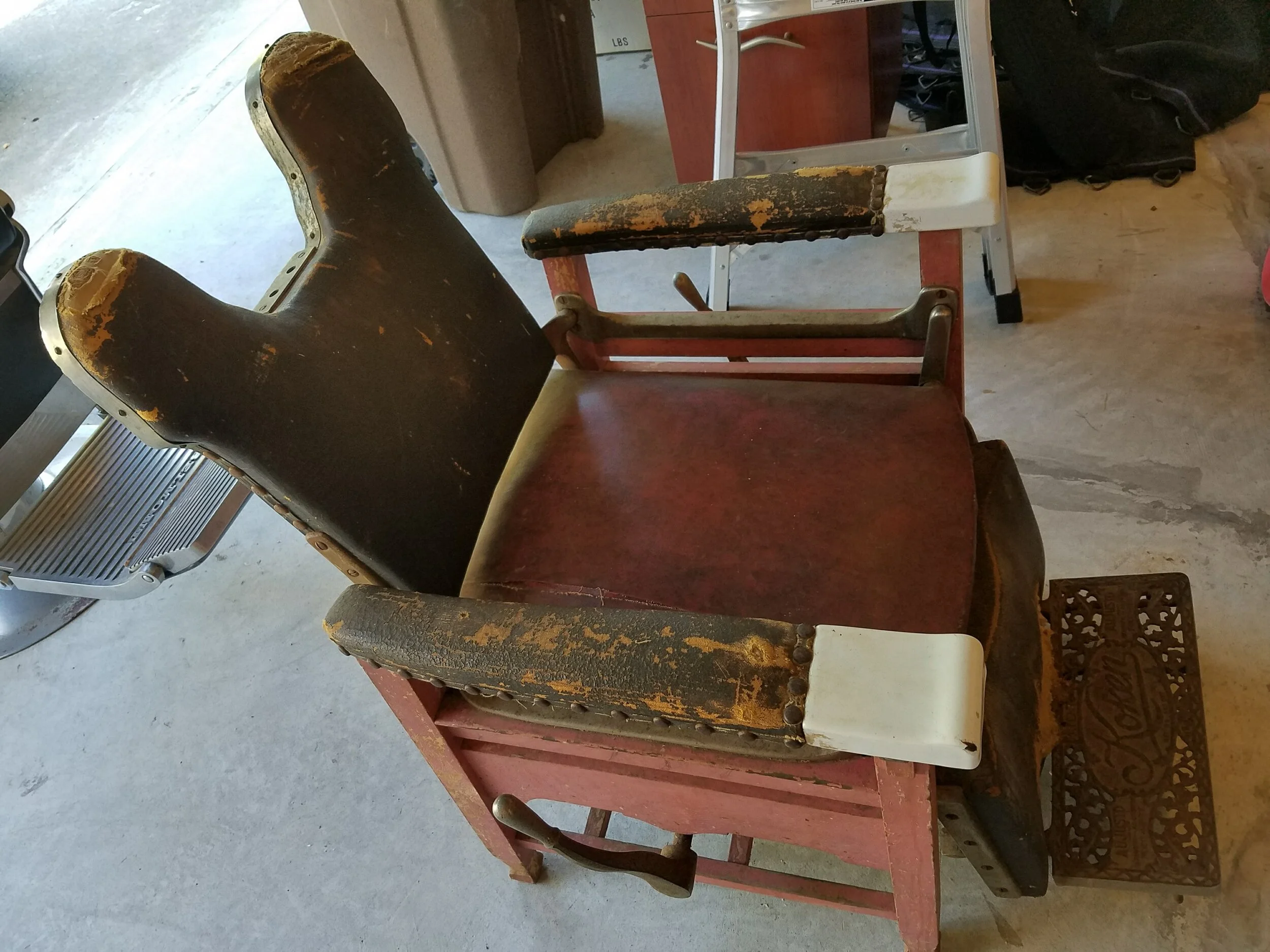 Koken Chair Pic 3.jpg