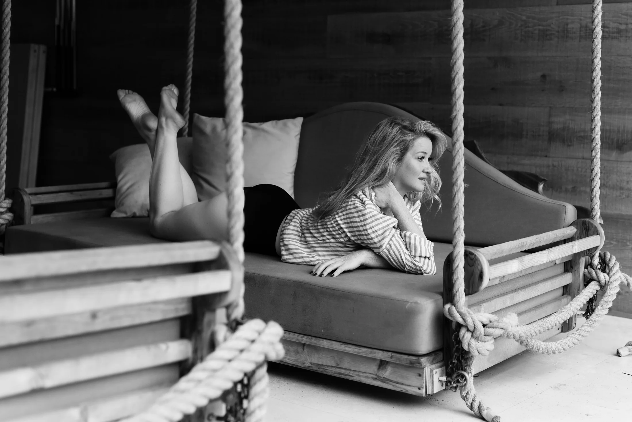 BlackandWhiteBoudoir-7.jpg