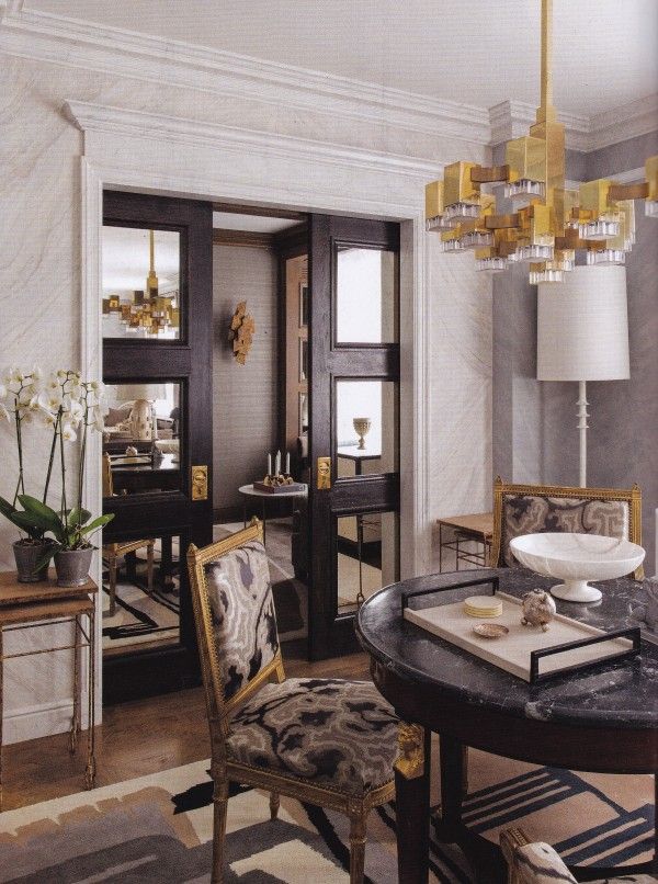 Love the mirror panels on the doors!