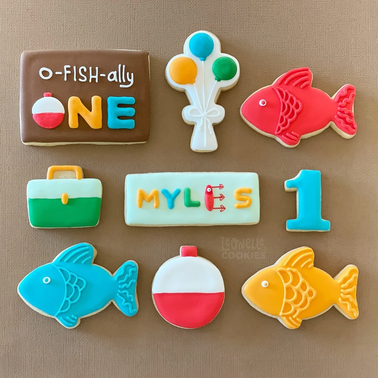 🎣🐟1️⃣🎉✨

#leonellecookies #sugarcookies #royalicing #cookier #ofishally #fish #fishing #birthday #otsegomn