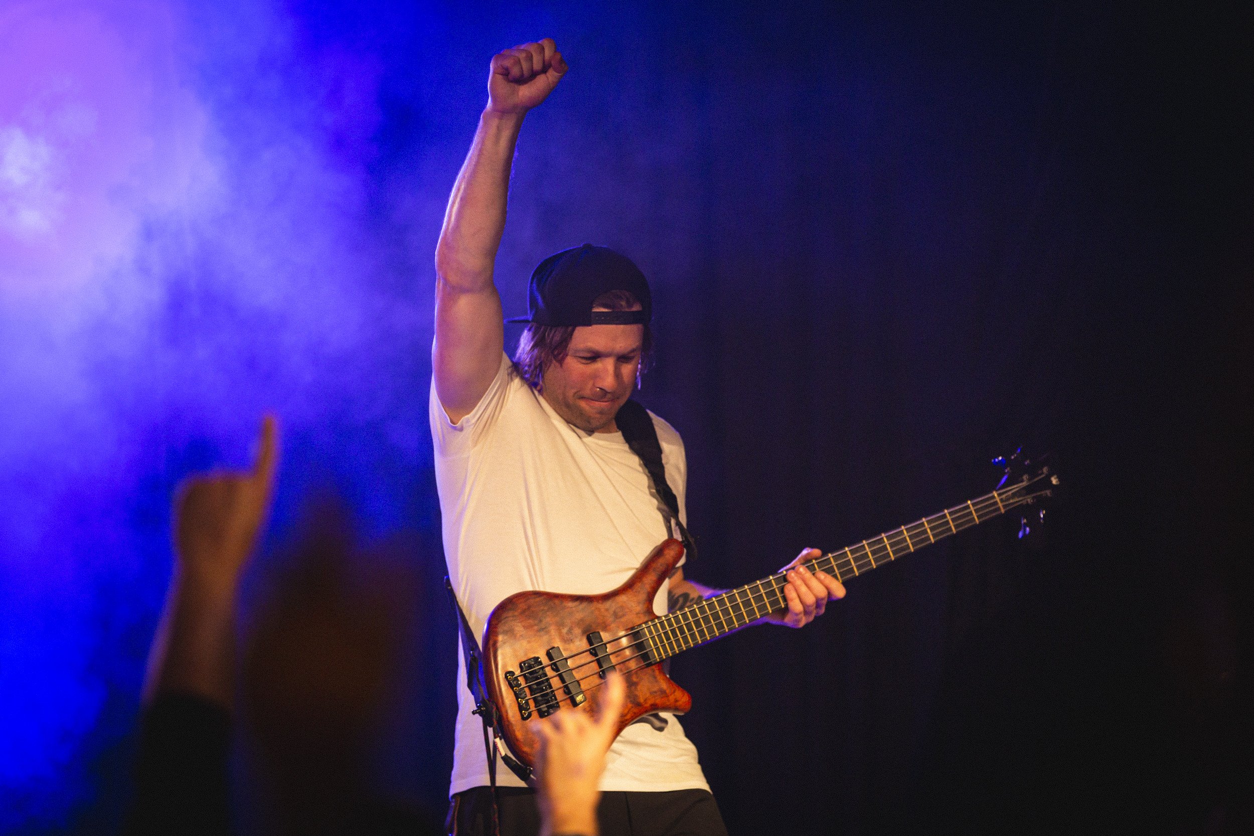 LIVE IN SYDNEY.JPG