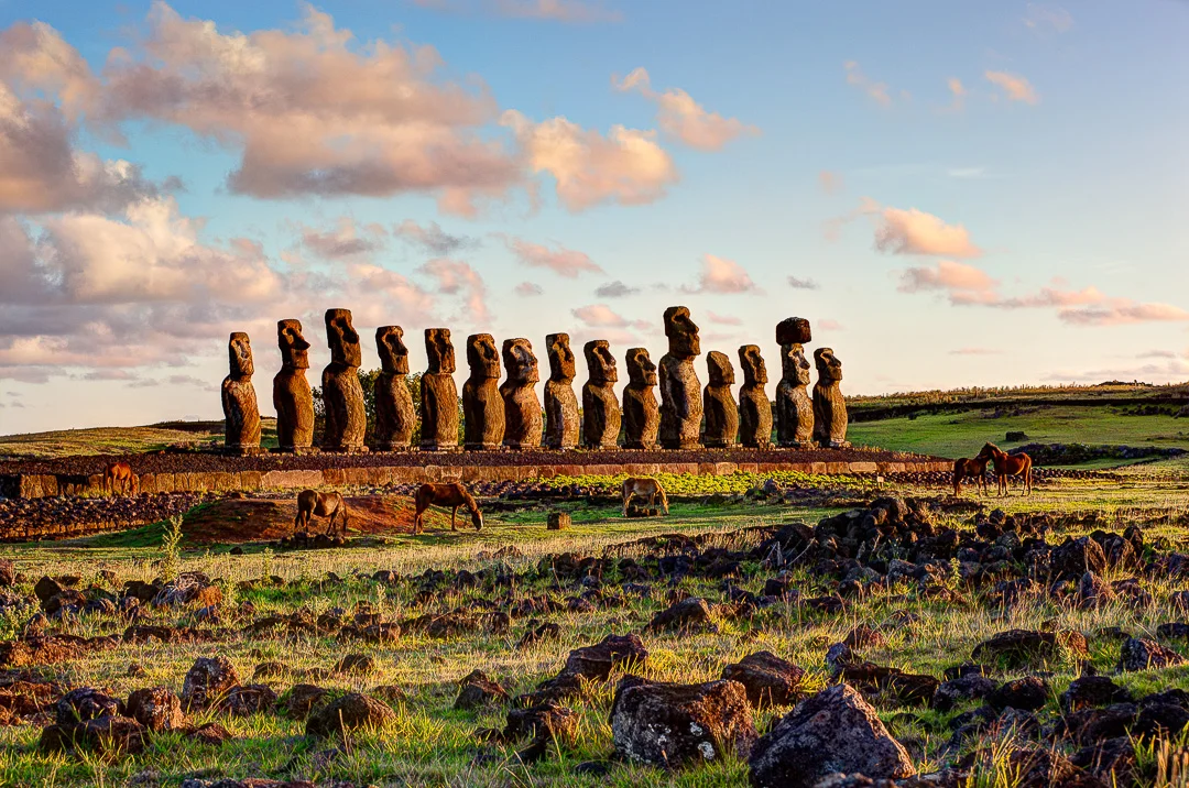 Easter Island Ahu Tongariki.jpg