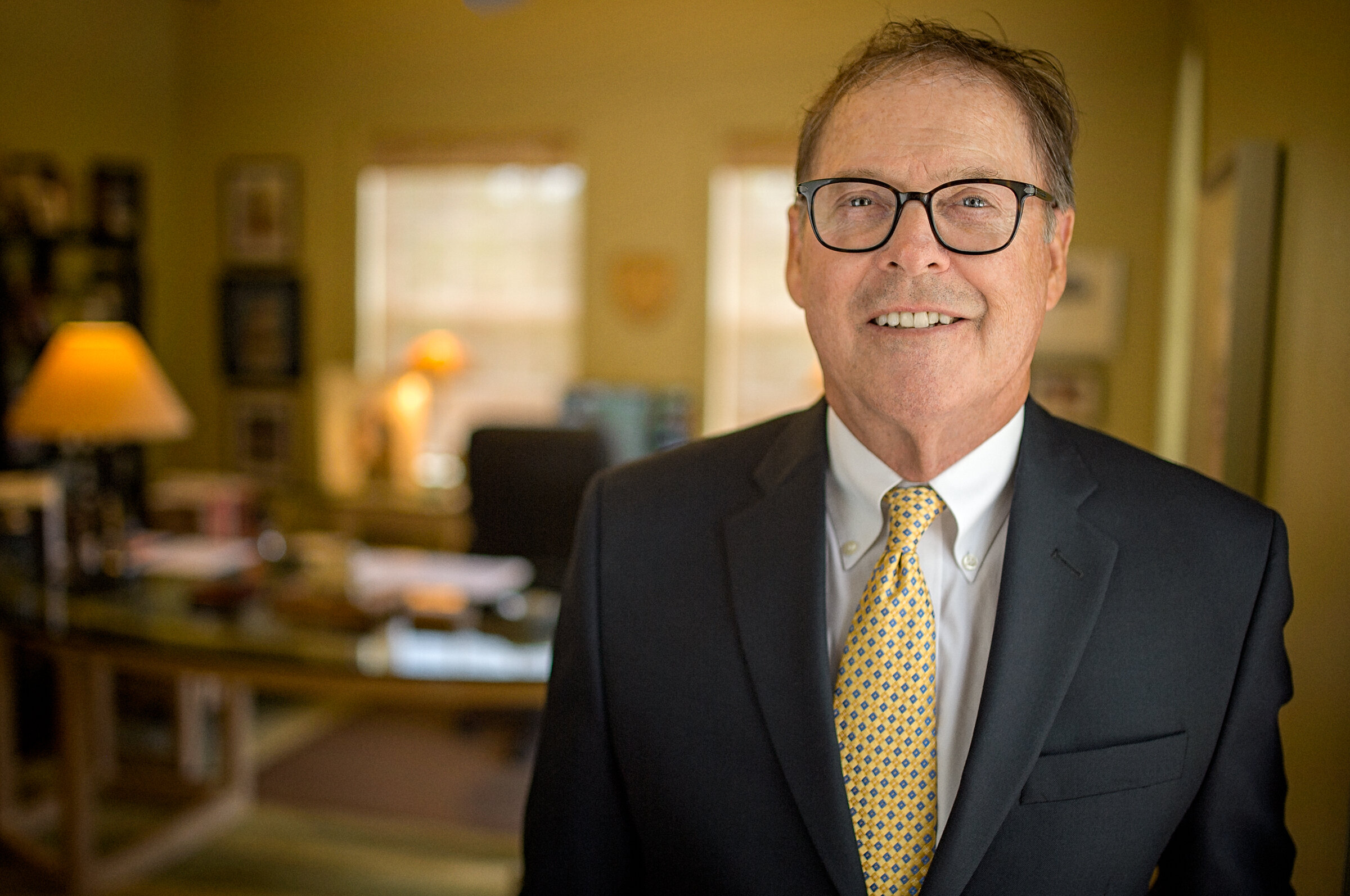  Executive Portraits many times are the first impression a potential client has of you and your business. What does your business portrait say about you?I love to craft  portraits that communicate your unique brand......#lifestyle #lifestylephotograp