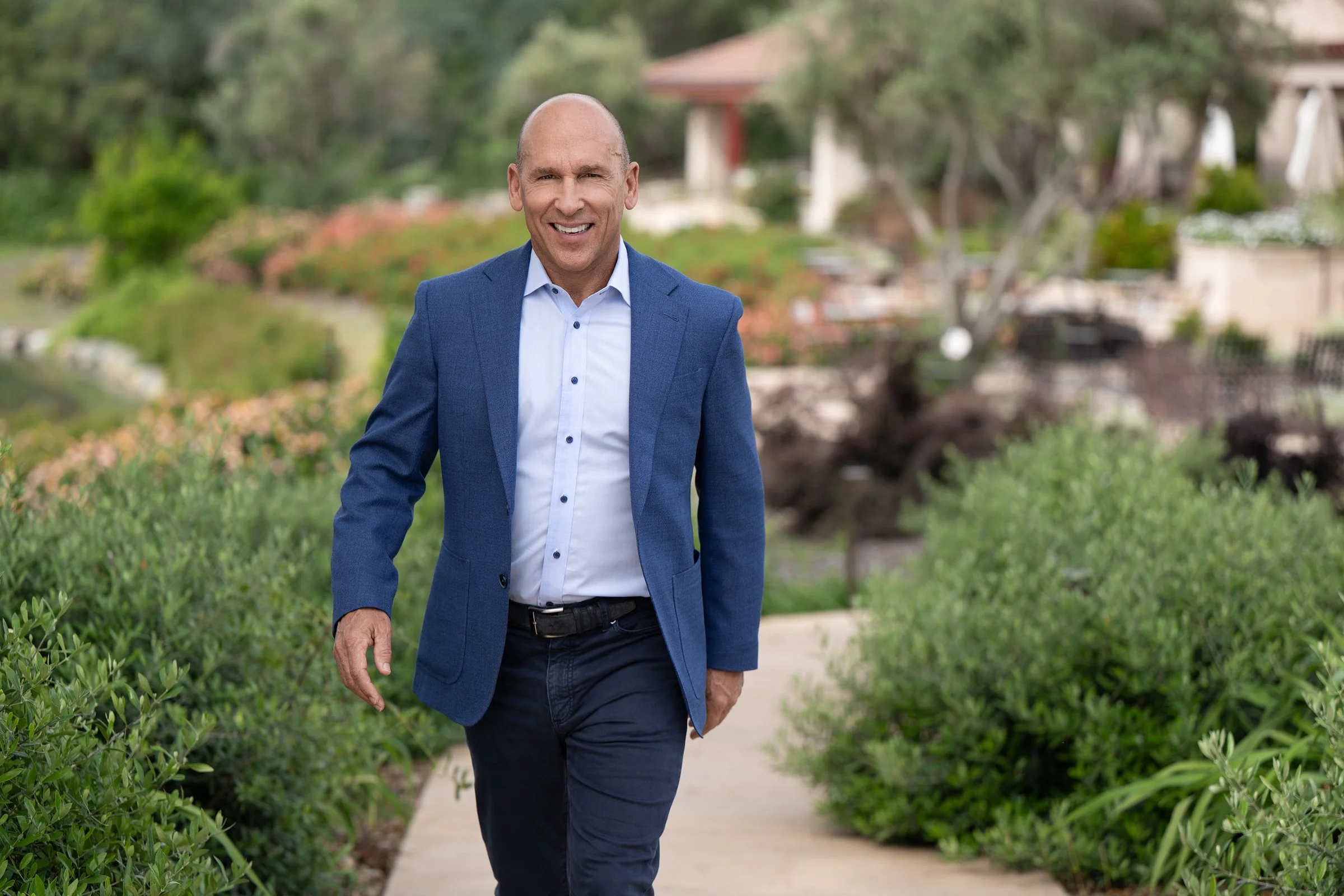 executive-headshot-outdoor-sacramento.jpg