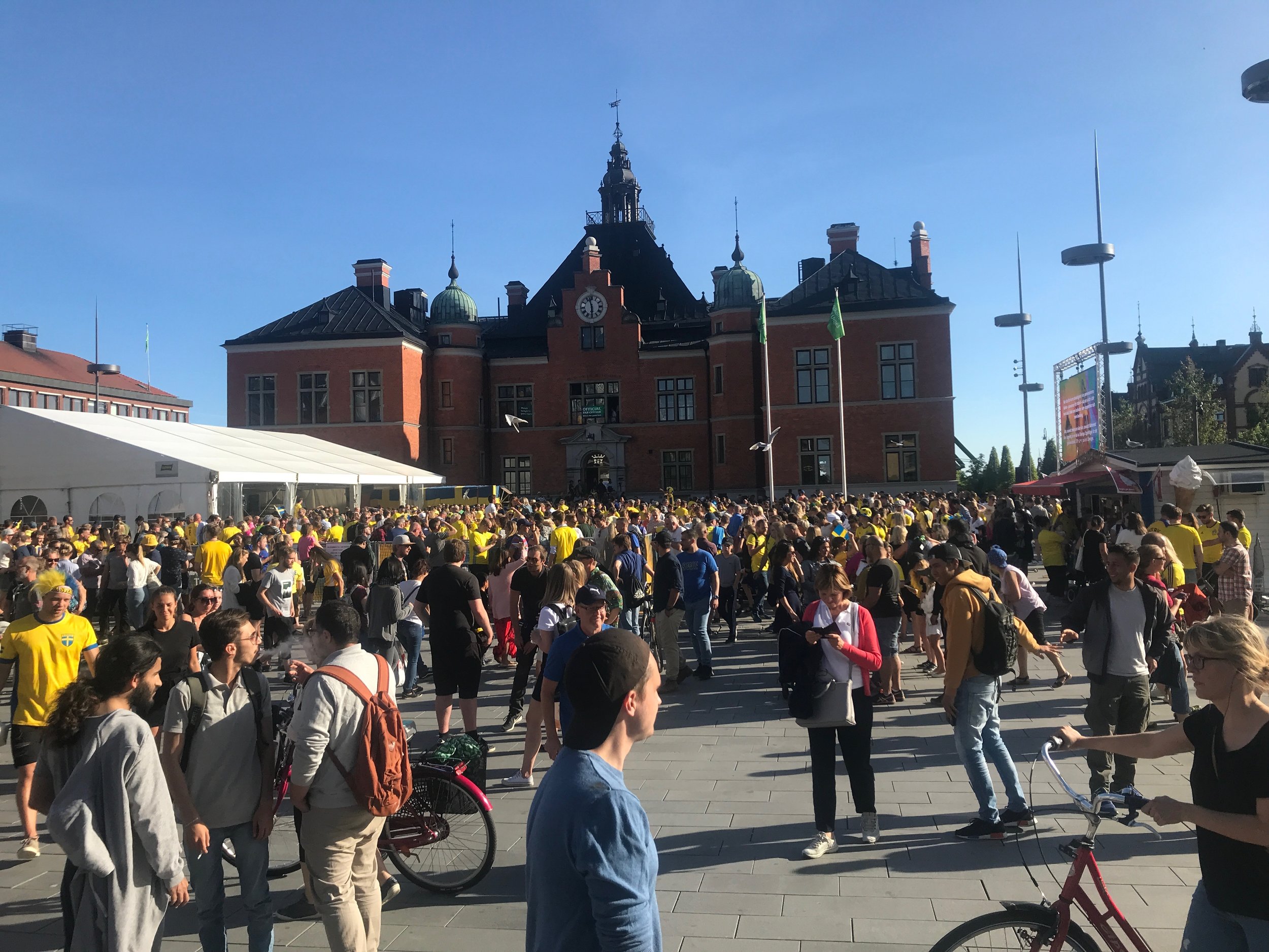 Umeå city square JUST before Swedish "football" victory over Mexico!! It was a very "lagom" amount of enthusiasm;)