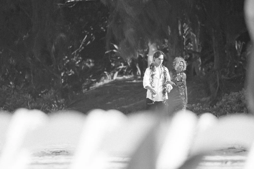 Tunnels Beach Wedding-2.jpg