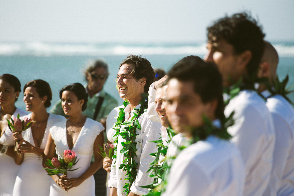 Tunnels Beach Wedding-14.jpg