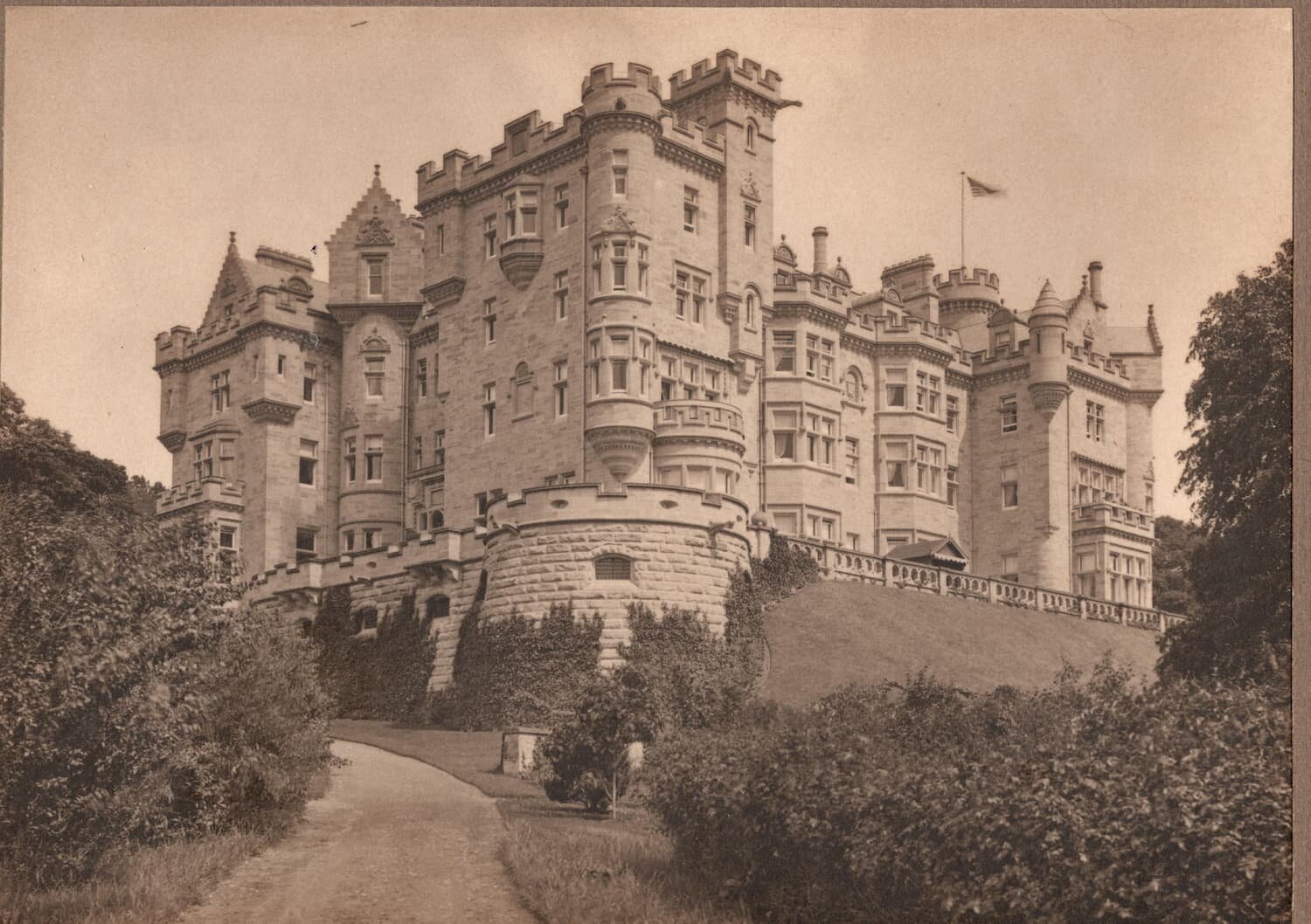  Skibo Castle, Andrew Carnegie’s Scottish home near Dornoch.  