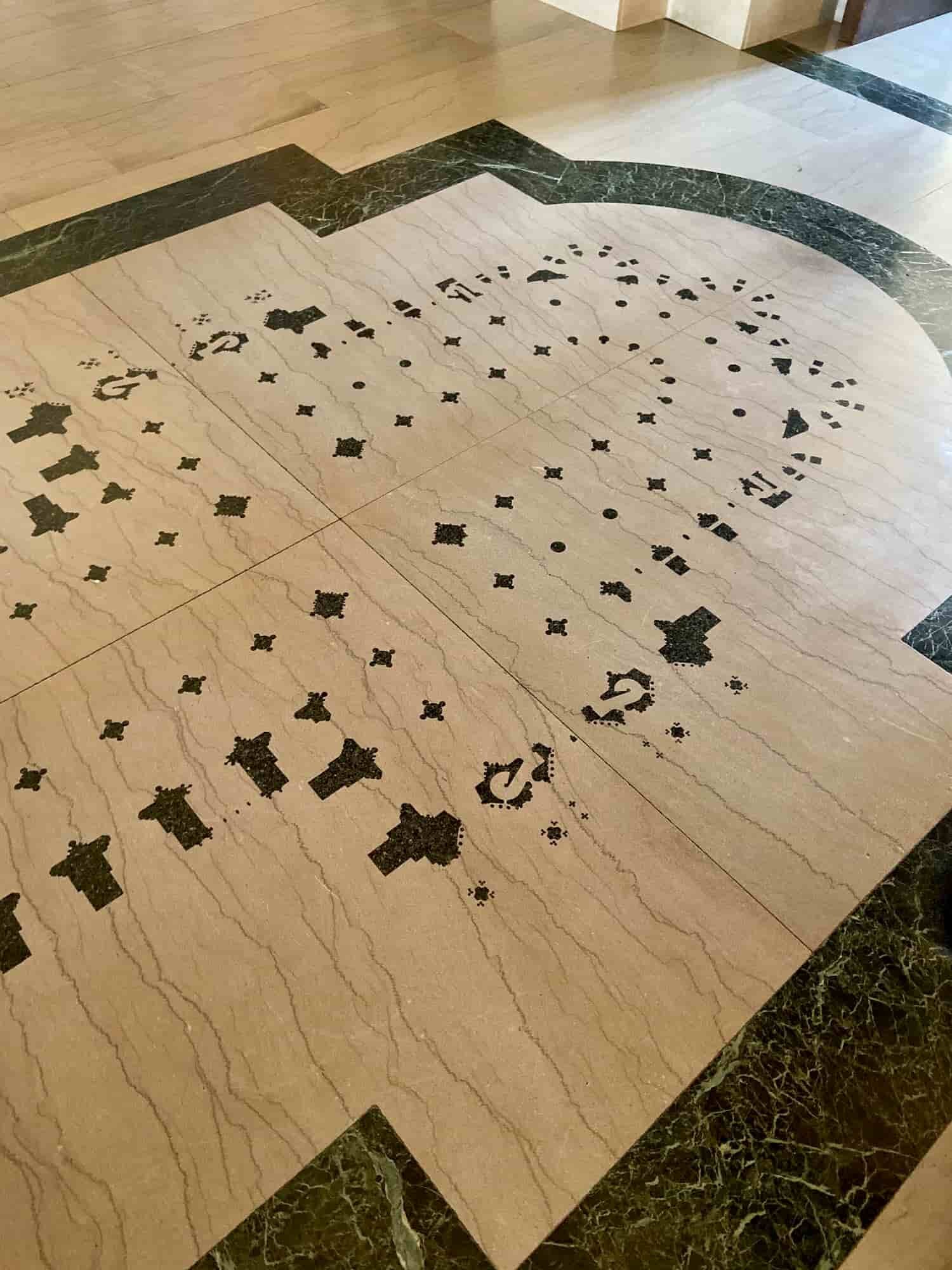  Carnegie Mellon University’s College of Fine Arts floors are inlaid with plans of famous architectural landmarks. 