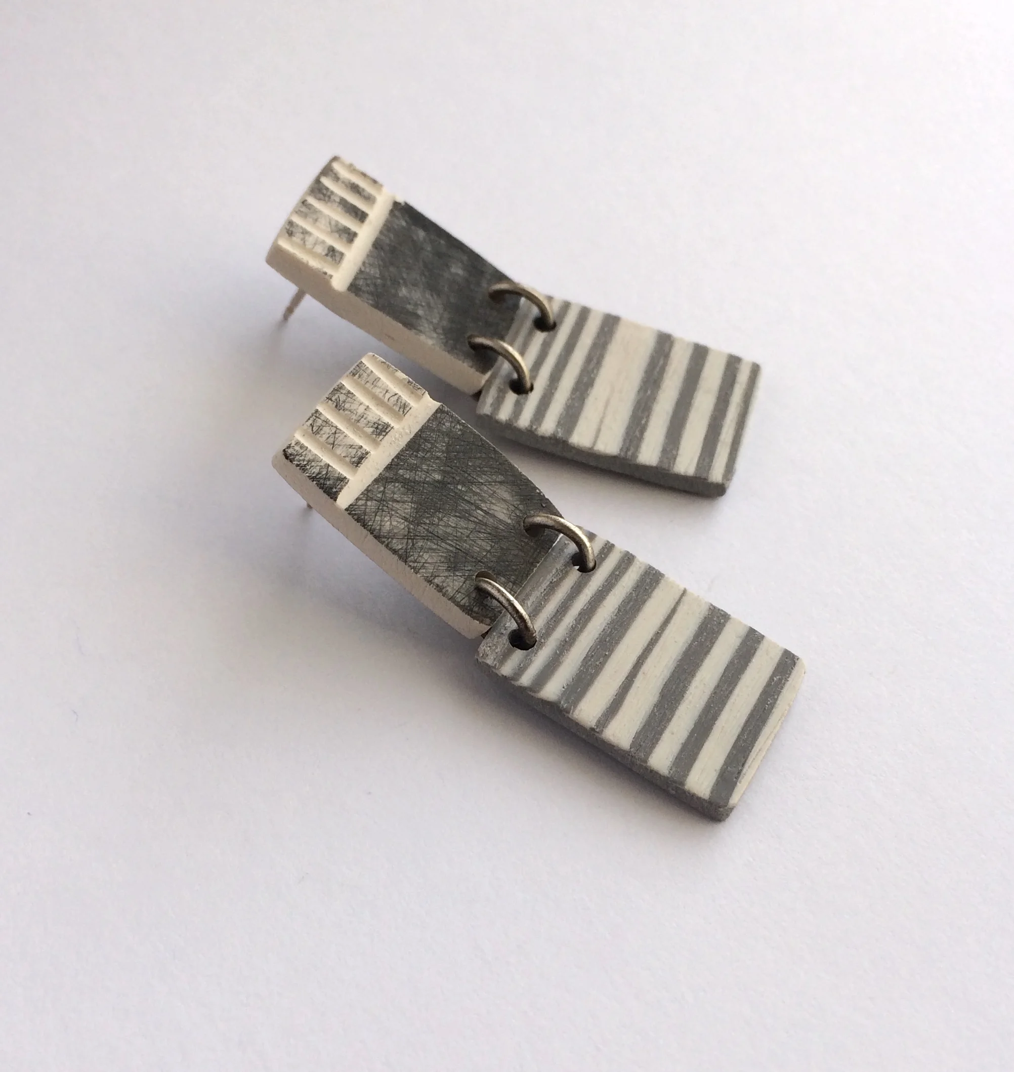 striped-grey-ooak-post-earring.JPG