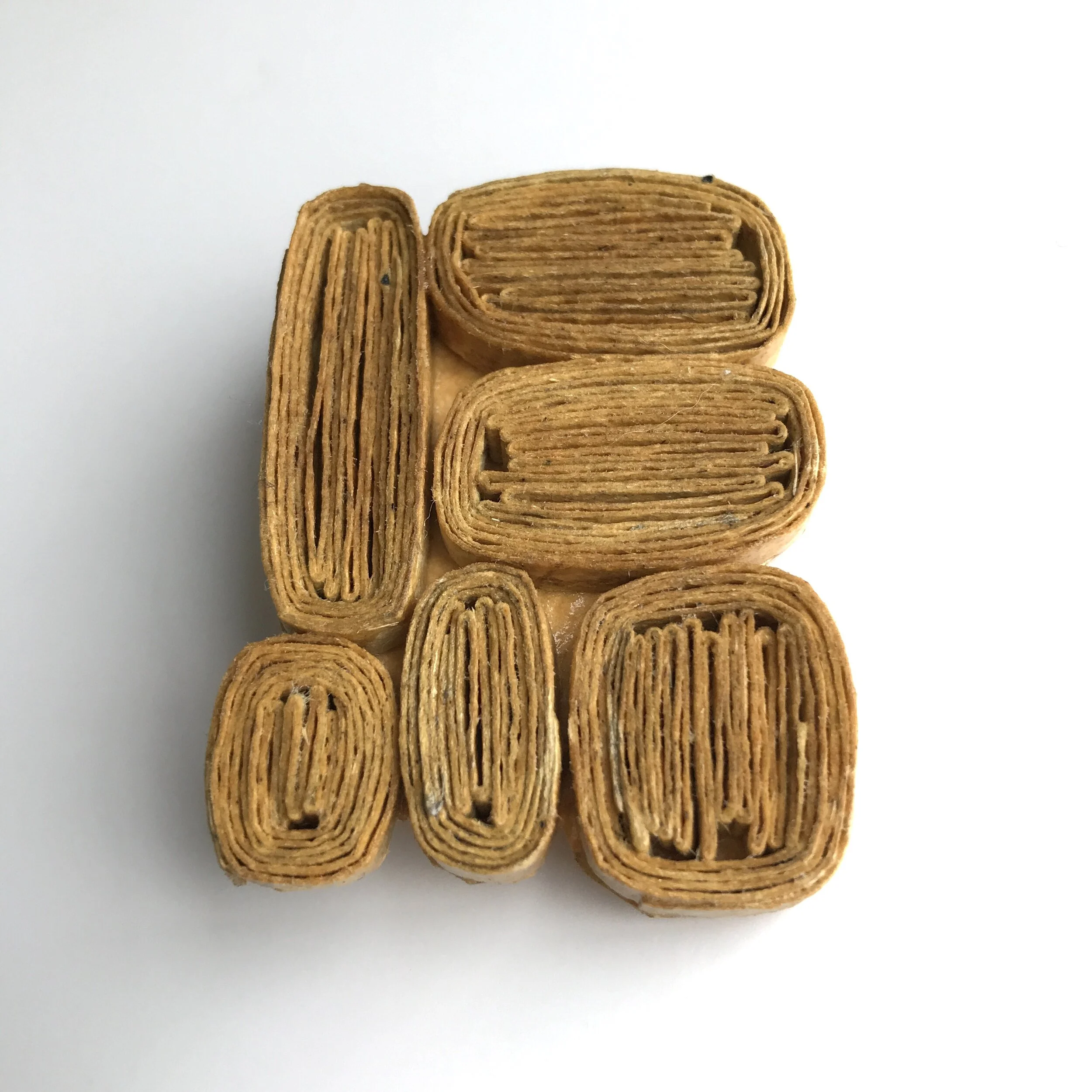 maize-yellow-paper-brooch.JPG