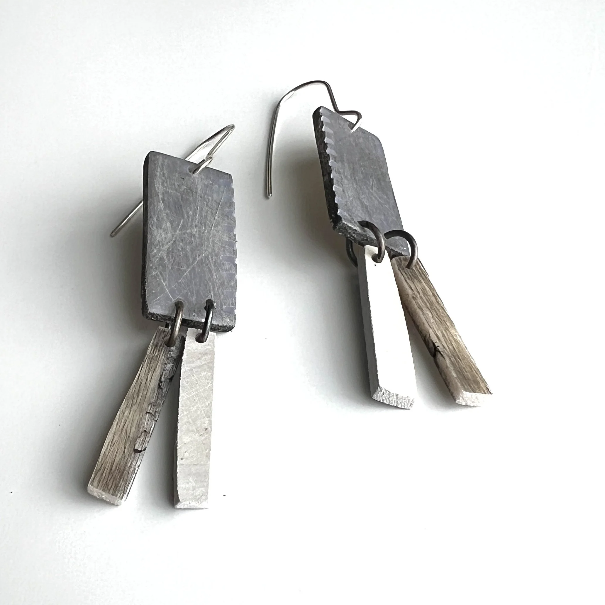 gray-reclaimed-plastic-earrings.JPG