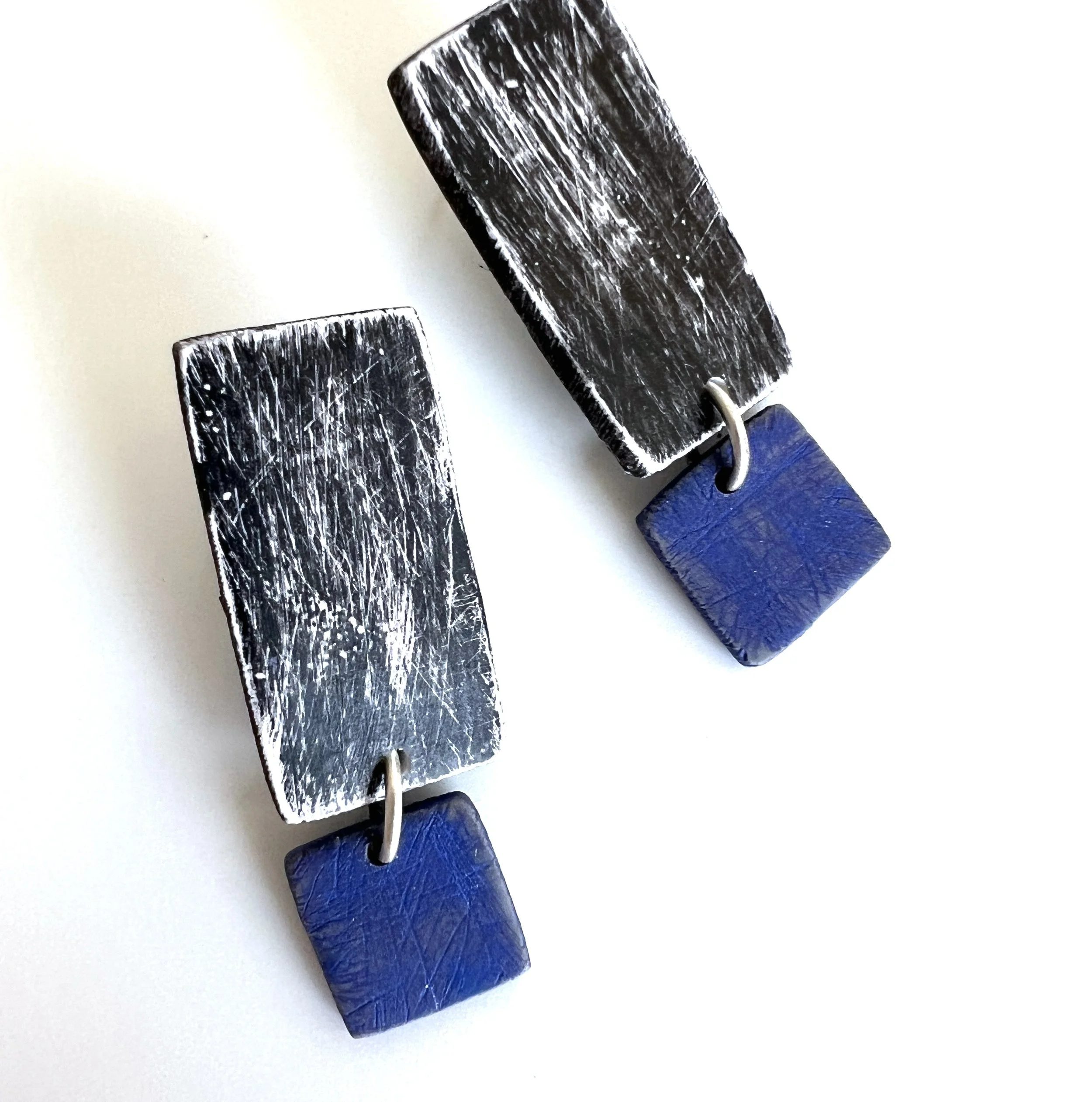 bar-cobalt-post-earrings.JPG