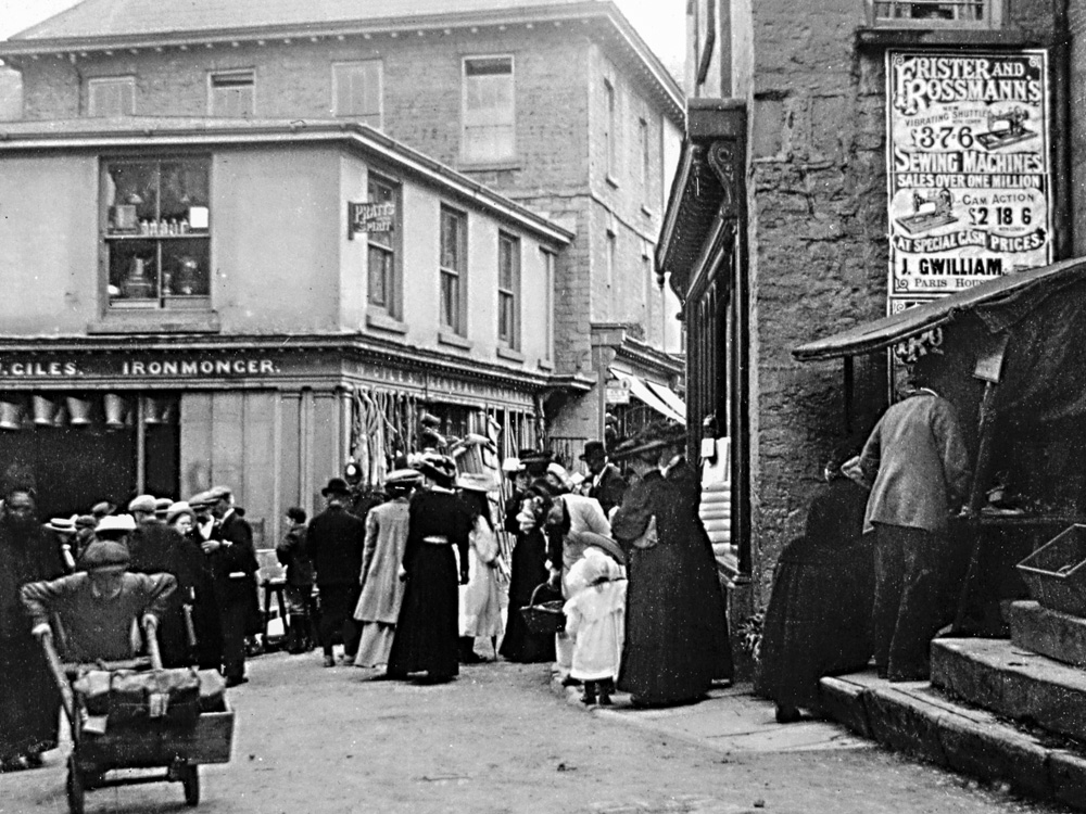 Cheese Market steps, Market Day, c1885