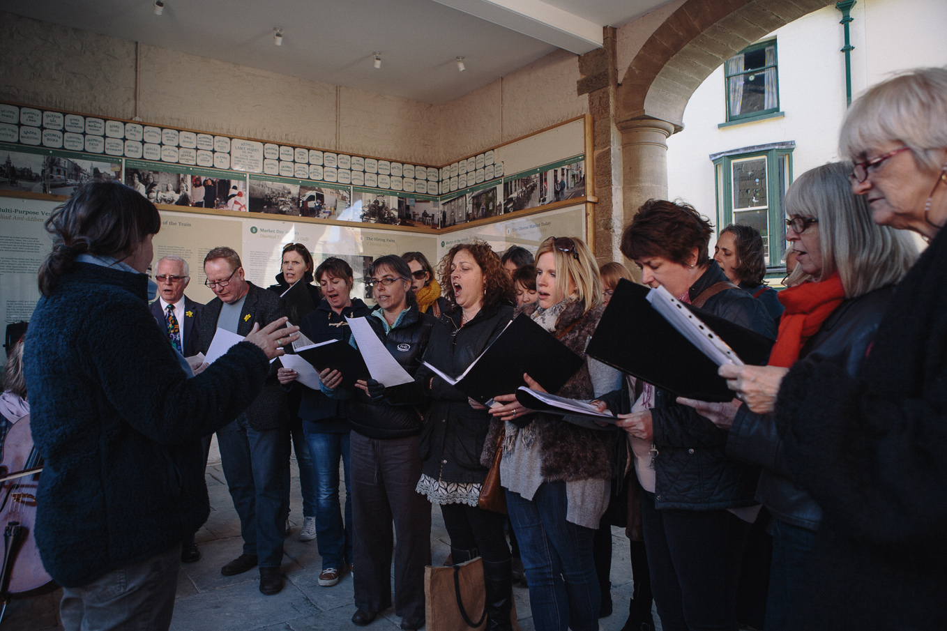 The choir performed the song in public at the Cheese Market Opening Ceremony on 19 April 2014.