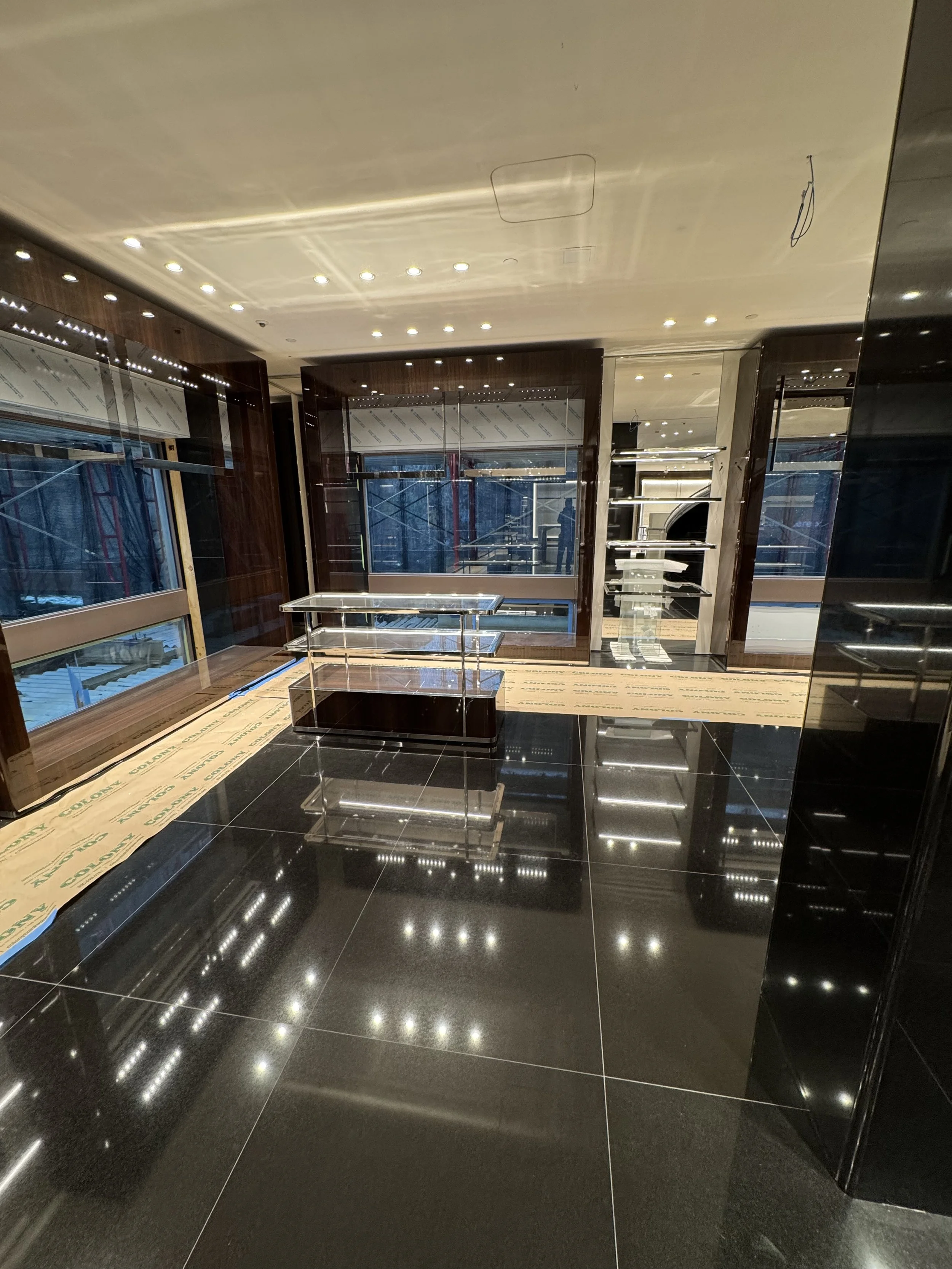 Dolce & Gabbana Black granite floor 