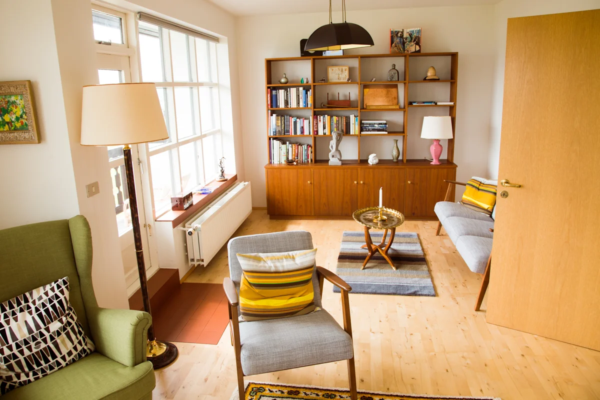 Dark Stripe AirBNB Iceland-2.jpg