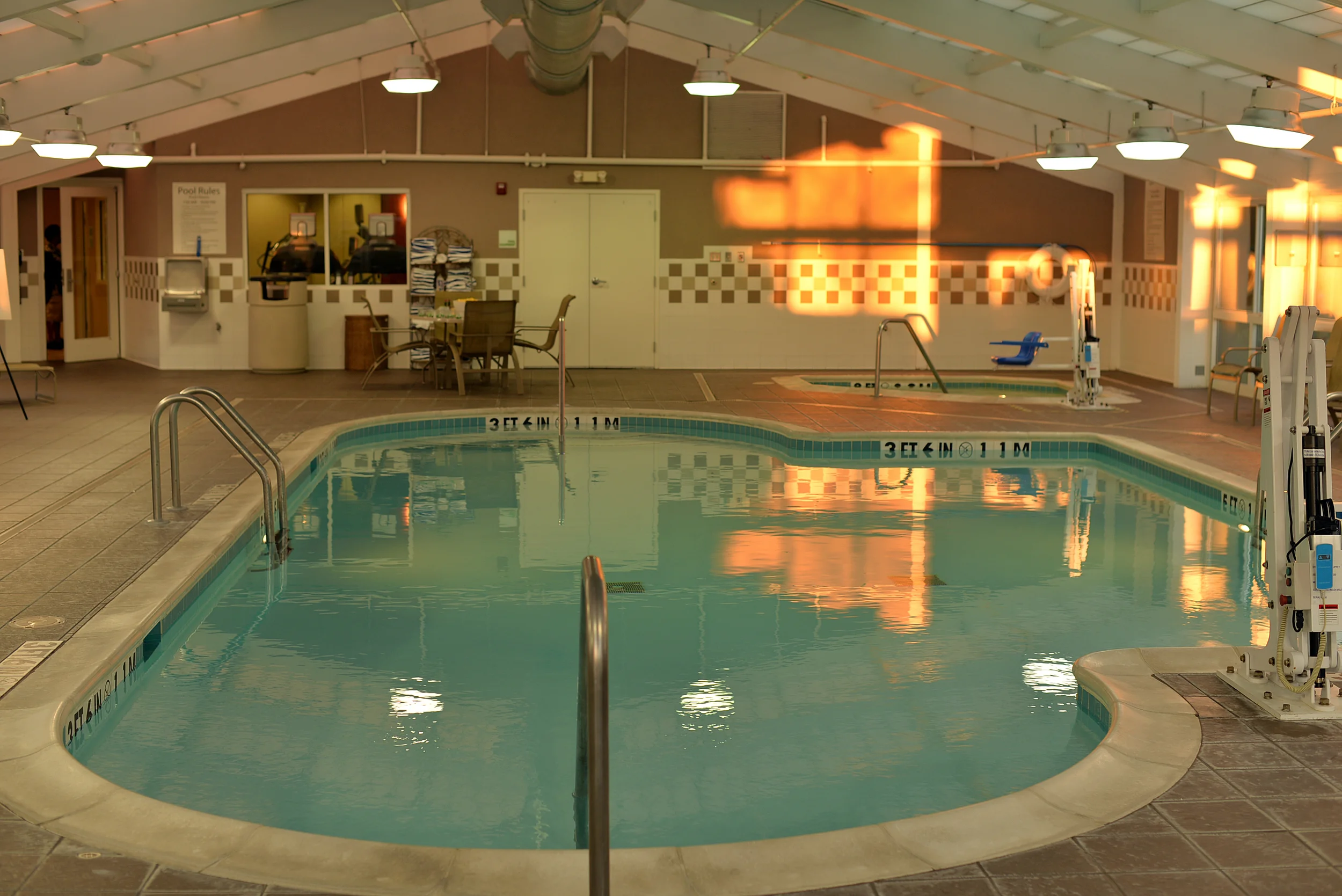 Pool2.jpg