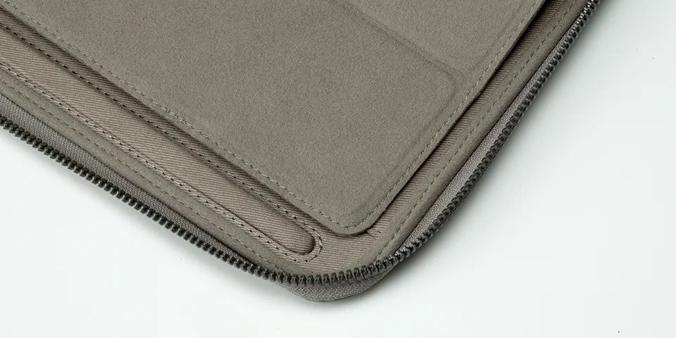 iPad side view 7.jpg